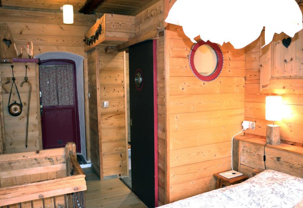 Chalet Bois D'Antan Bed & Breakfast Sainte-Foy-Tarentaise Luaran gambar